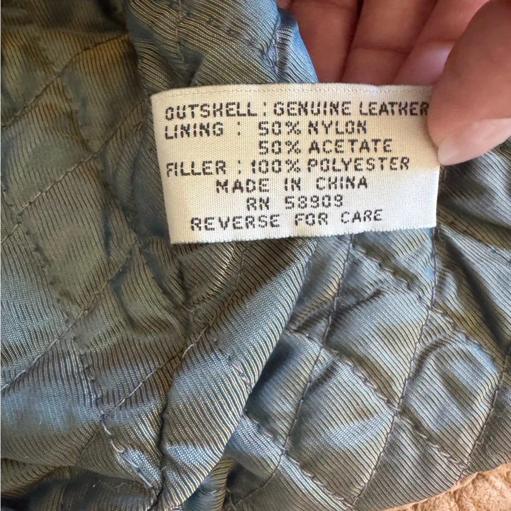 Vintage Men's leather Jacket Roundtree & Yorke SZ L needs to be cleaned/treated